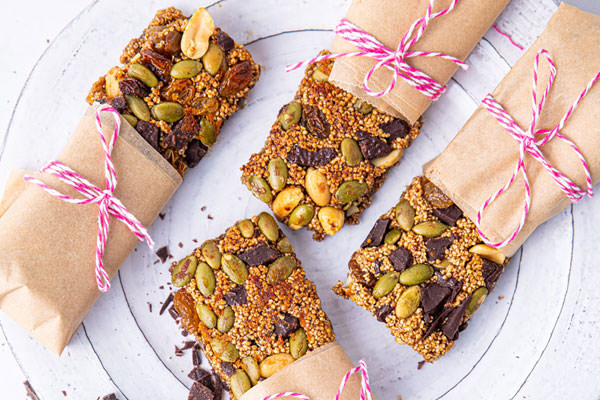 Amaranth Alegrías with Chocolate wrapped in paper and ribbon