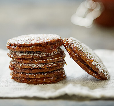 DulcedeLecheSandwichCookies